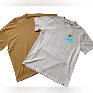 Bundle of 2 Free Planet Men’s T Shirt Relaxed Fit 100% Cotton NWOT Orange Pink M